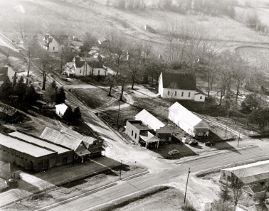 <span>Early 1950s Aerial View of Woolsey :</span> Courtesy of Sylvia Schell